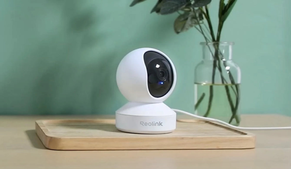 Reolink E1 security camera product photo